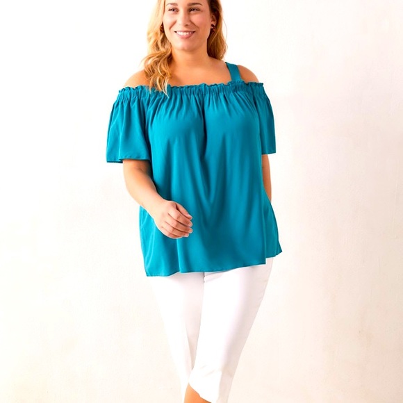 Penningtons Tops - ⭐️3 for $15-Pennington’s Responsible Off-Shoulder Blouse With Straps